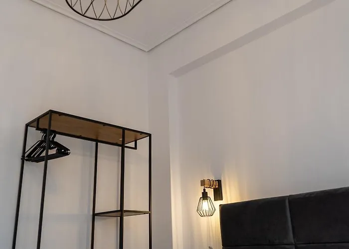 Ophelia - New Modern With Spectacular Olympus View